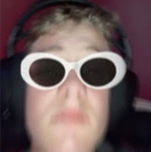 Meet your Posher, Andrxwrl